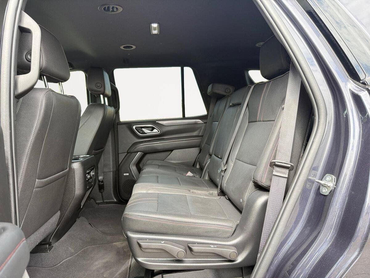 Used 2022 Chevrolet Tahoe RST w/ Luxury Package AWD/4WD image 13