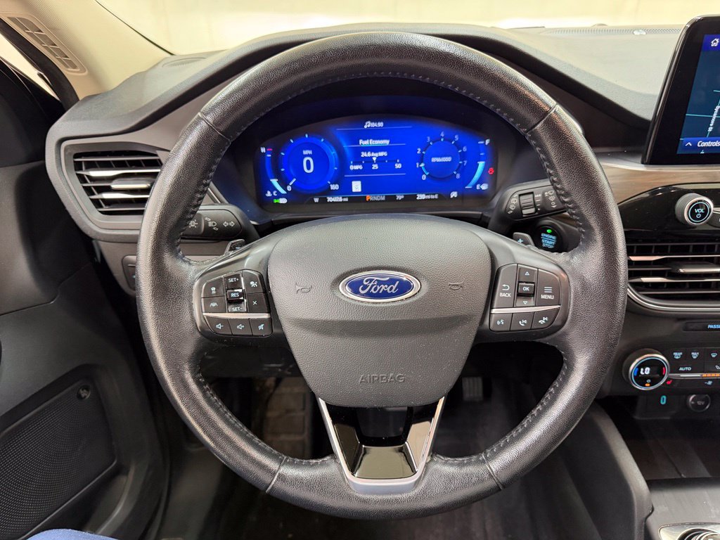 Used 2020 Ford Escape Titanium AWD/4WD image 22