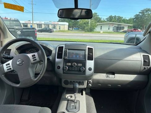 Used 2021 Nissan Frontier SV w/ Midnight Edition Floor Mats RWD image 15