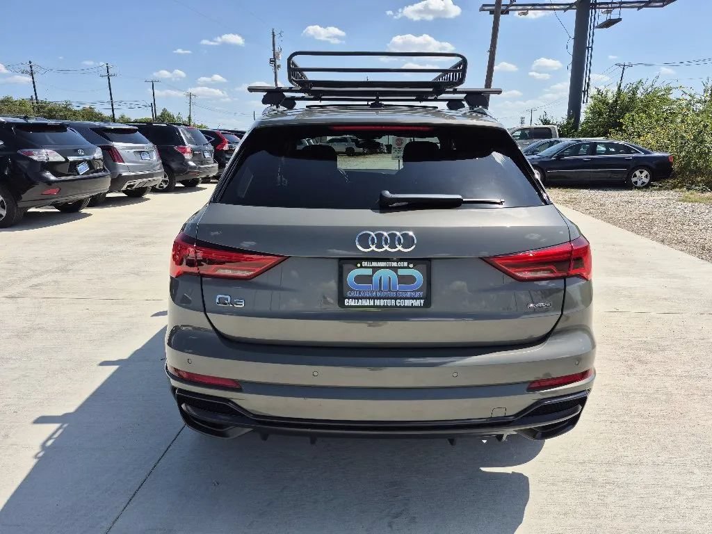 Used 2020 Audi Q3 2.0T Premium w/ Convenience Package AWD/4WD image 7