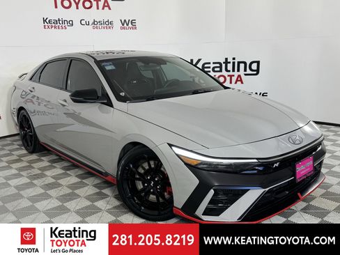 Used 2025 Hyundai Elantra N image 2