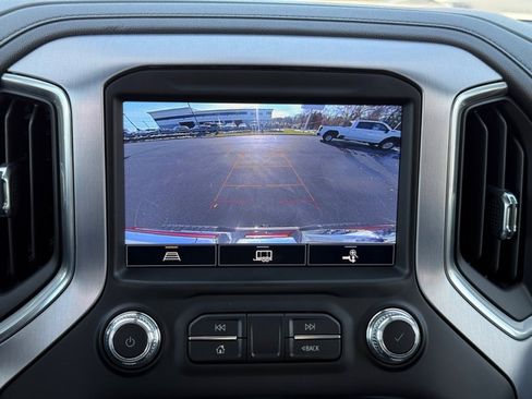 Used 2022 GMC Sierra 2500 SLE w/ SLE Value Package; image 25