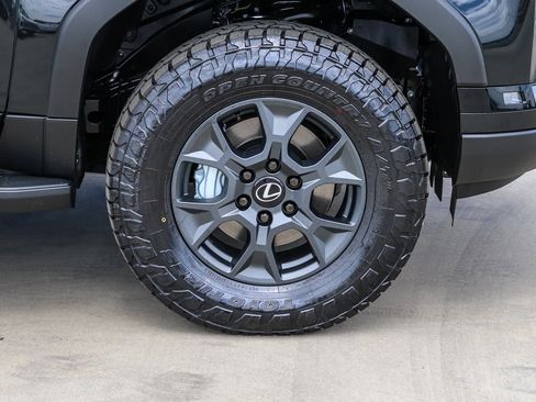New 2026 Lexus GX 550 AWD/4WD image 9