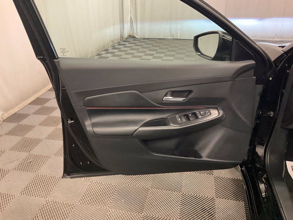 Used 2026 Nissan Sentra SR w/ Floor Mat Package FWD image 20