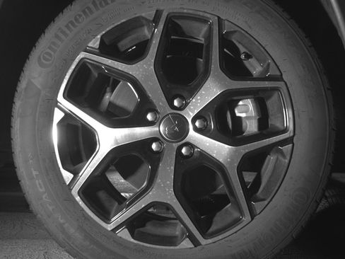 Used 2025 Jeep Compass Limited AWD/4WD image 13