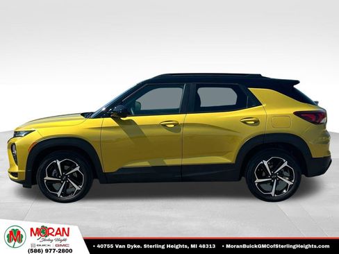 Certified 2023 Chevrolet TrailBlazer RS w/ Sun and Liftgate Package FWD image 2