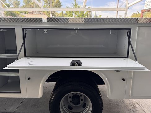 Used 2024 Ford F350 XLT w/ XLT Value Package image 8