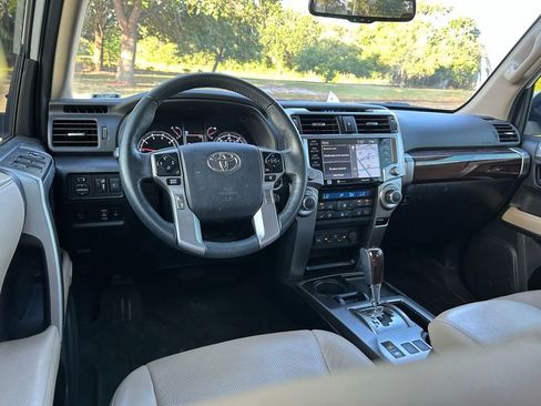 Used 2023 Toyota 4Runner Limited RWD image 12
