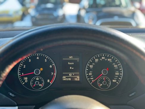 Used 2012 Volkswagen Jetta GLI image 34