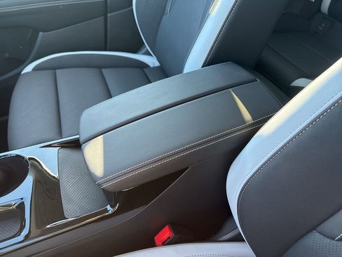 New 2025 Buick Envision Sport Touring image 28