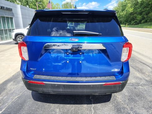 Used 2021 Ford Explorer XLT AWD/4WD image 8