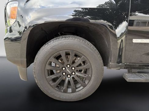 Used 2022 GMC Canyon Elevation w/ Elevation Premium Package AWD/4WD image 9