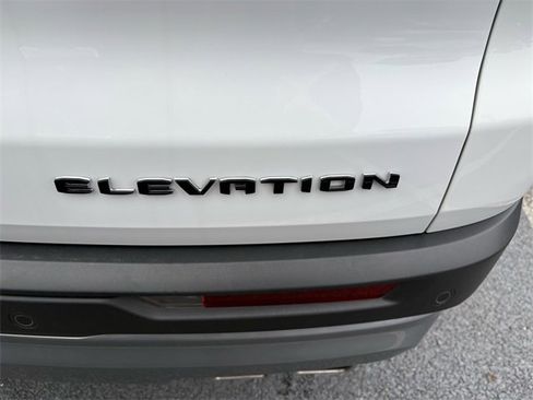 Used 2025 GMC Acadia Elevation image 22