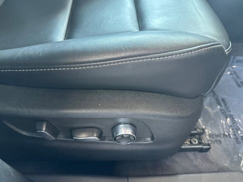 Used 2024 Cadillac XT4 Premium Luxury image 24