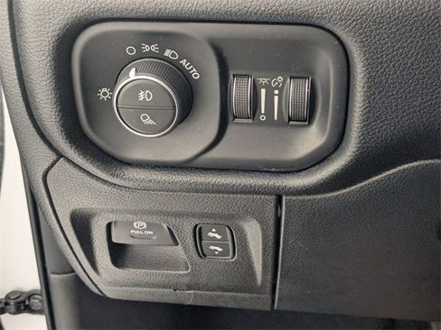 Used 2022 RAM 1500 Laramie image 15