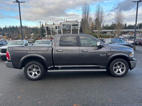Used 2017 RAM 1500 Laramie w/ Convenience Group image 4