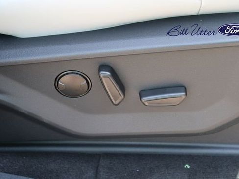 New 2025 Ford Expedition Max Platinum image 8