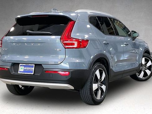 Used 2020 Volvo XC40 T5 Momentum w/ Protection Package AWD/4WD image 7