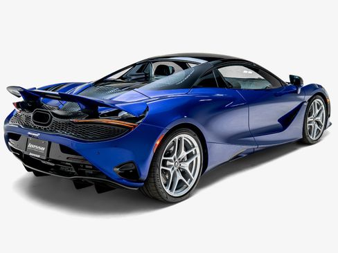 Used 2024 McLaren 750S Spider RWD image 15