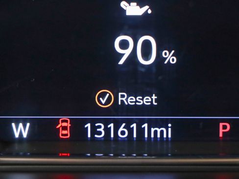 Used 2021 GMC Yukon Denali w/ Denali Premium Package image 17