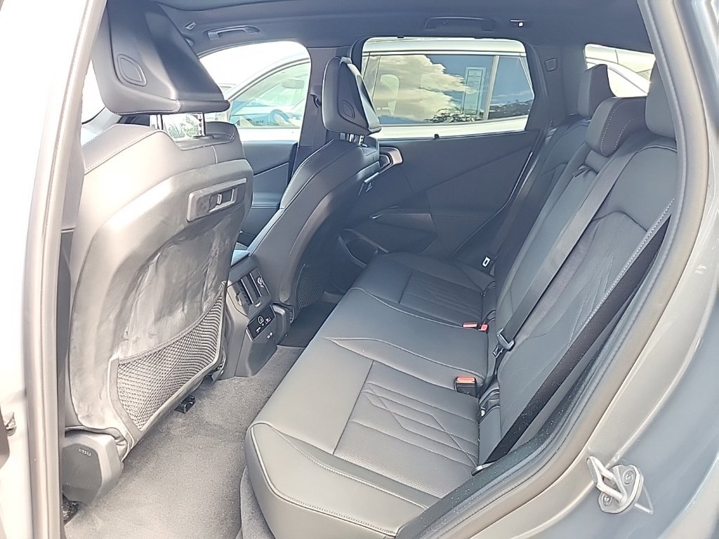Used 2026 BMW X3 xDrive30i AWD/4WD image 3