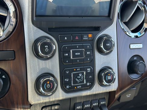 Used 2015 Ford F250 Lariat w/ Chrome Package AWD/4WD image 23