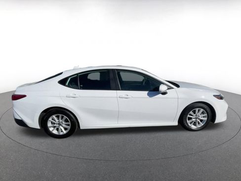 Used 2025 Toyota Camry LE image 16