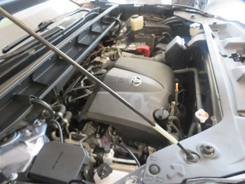 Used 2021 Toyota Highlander XLE FWD image 61