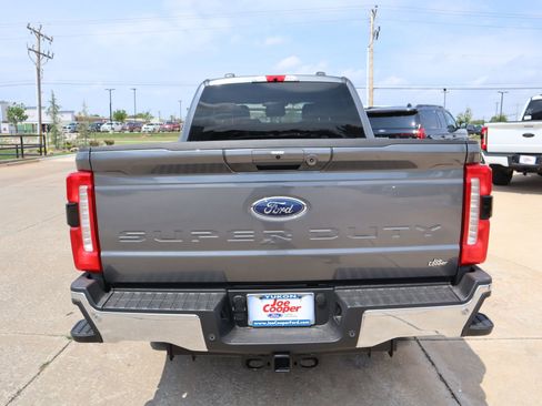 New 2026 Ford F250 Lariat w/ FX4 Off-Road Package image 22