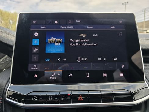 Used 2022 Jeep Compass Trailhawk AWD/4WD image 25