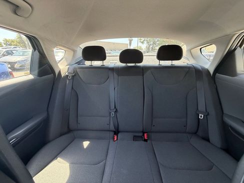 Used 2025 Kia K4 FWD image 38