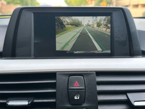 Used 2018 BMW 320i Sedan image 30