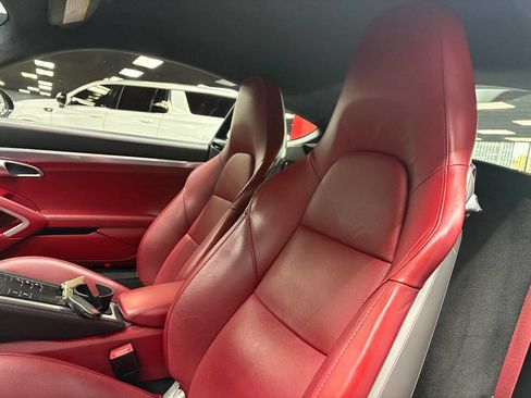 Used 2018 Porsche 718 Cayman GTS image 22