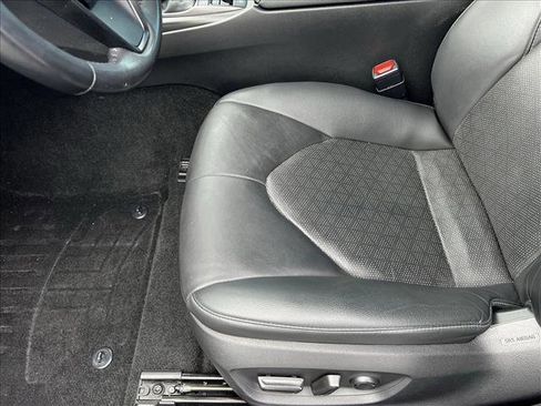 Certified 2022 Toyota Camry XSE image 9