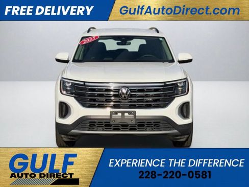 Used 2025 Volkswagen Atlas SE FWD image 2