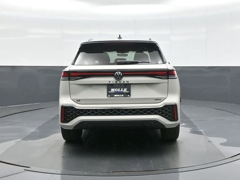 New 2026 Volkswagen Tiguan SE R-Line AWD/4WD image 6