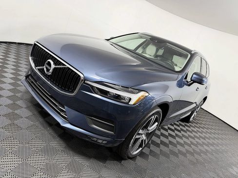 Used 2021 Volvo XC60 T5 Momentum w/ Premium Package AWD/4WD image 19