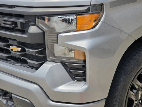 Used 2023 Chevrolet Silverado 1500 Custom RWD image 6