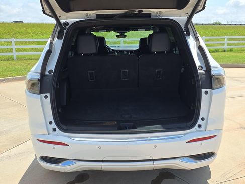 Used 2024 Buick Enclave Avenir w/ Trailering Package, 5000 lbs. FWD image 13