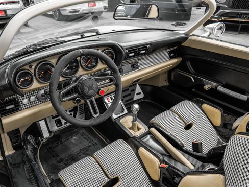Used 1997 Porsche 911 Cabriolet image 12