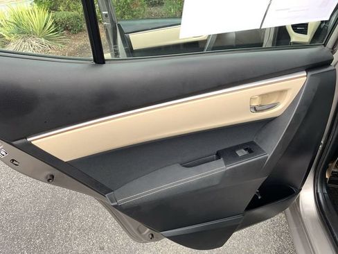 Used 2014 Toyota Corolla LE FWD image 15