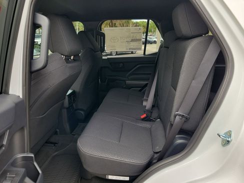 New 2026 Toyota 4Runner SR5 image 9