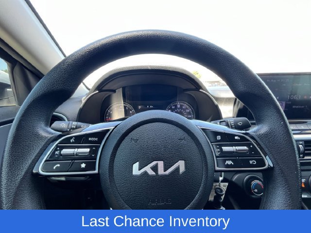 Used 2022 Kia Forte LXS FWD image 25