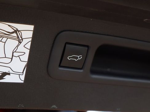 Used 2022 Toyota Highlander Platinum image 26