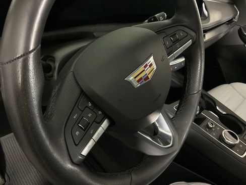 Used 2025 Cadillac XT4 Sport image 17