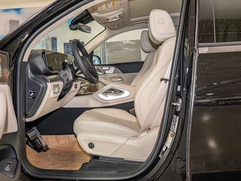 Used 2026 Mercedes-Benz GLS 450 4MATIC image 20