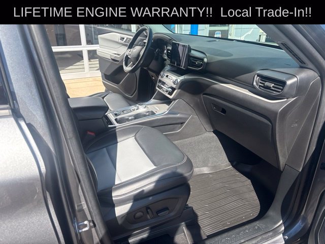 Used 2023 Ford Explorer XLT w/ Equipment Group 202A AWD/4WD image 36