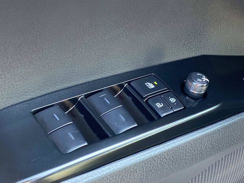 Used 2025 Toyota Camry XSE FWD image 21