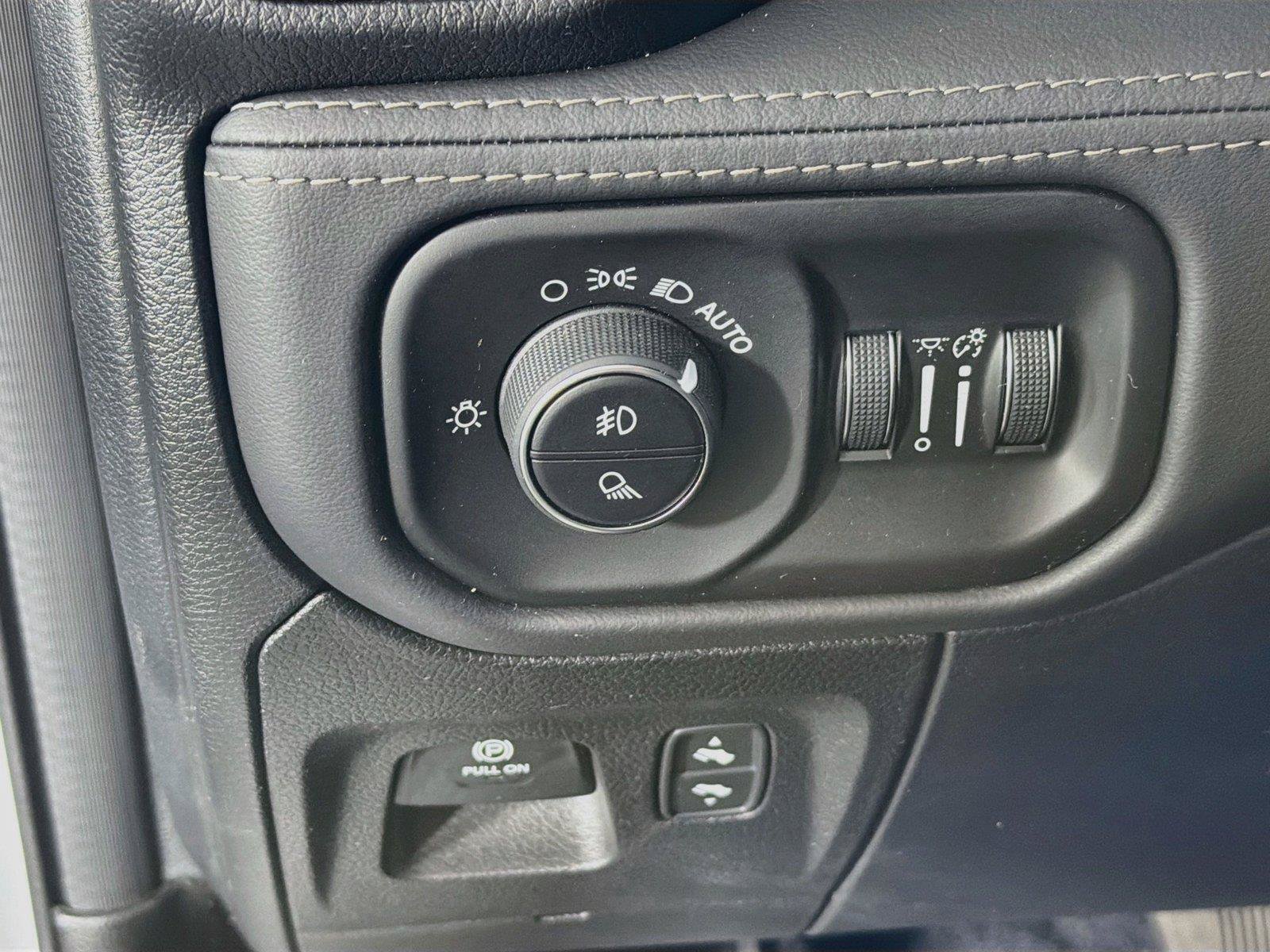 Used 2026 RAM 1500 Limited AWD/4WD image 17