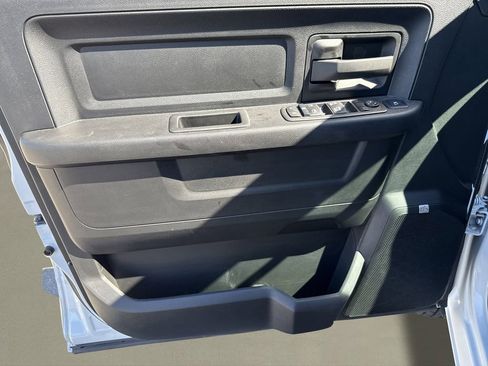 Used 2024 RAM 3500 Tradesman w/ Chrome Appearance Group image 16